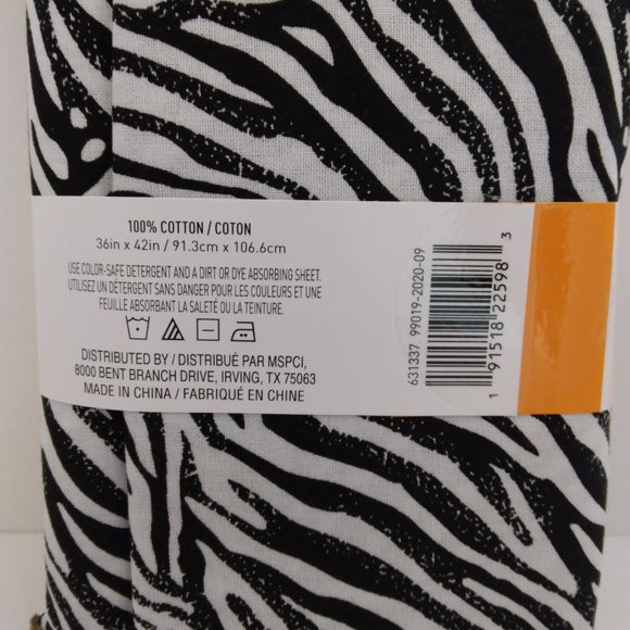 Loops & Threads Zebra 1 Yard Fabric Black White Pattern Quilting Crafts‎ Sewing - Picture 3 of 3